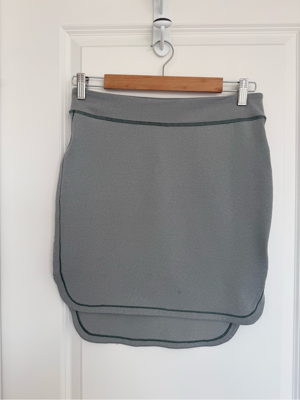 LULULEMON | Athletic skirt - size 6